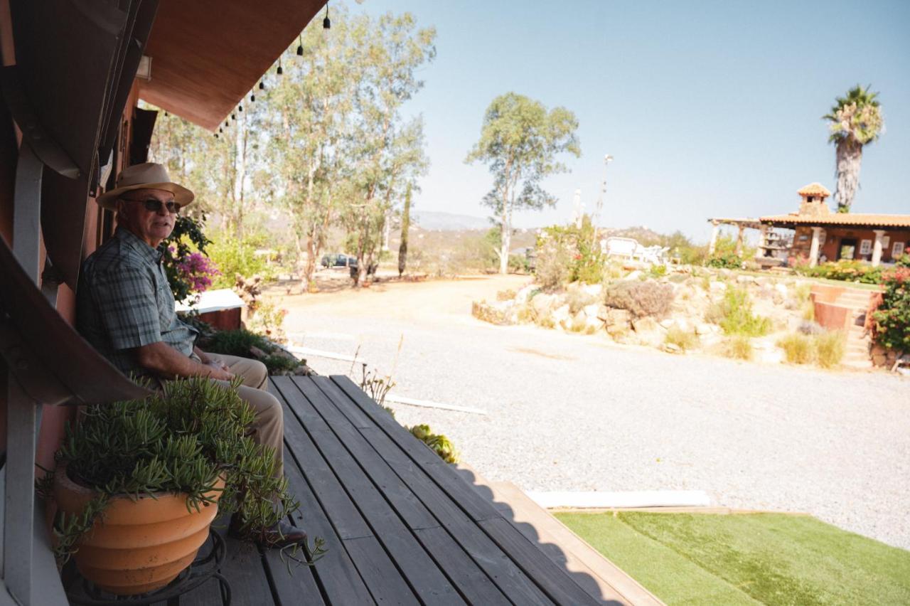 Vina Calabria Bed & Breakfast Valle de Guadalupe Exterior photo
