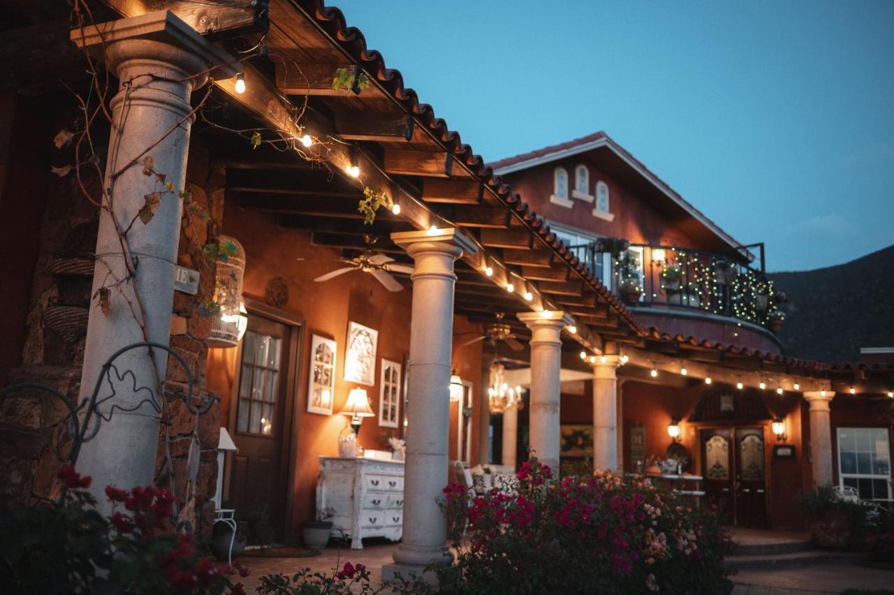 Vina Calabria Bed & Breakfast Valle de Guadalupe Exterior photo
